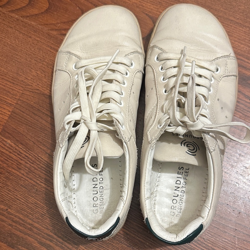 Groundies Universe Beige/Green Barefoot Sneakers – Size 38 EU (US 7.5–8)